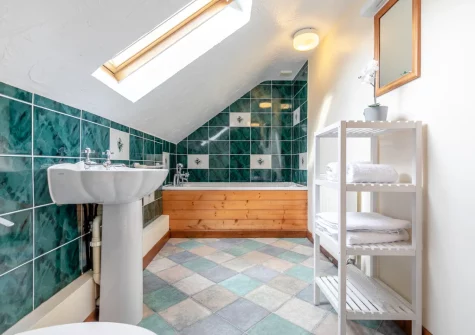 The bathroom at Twitchers Itch, Chilla