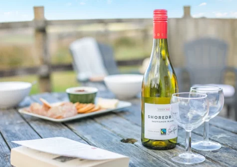The patio & alfresco dining area at Twitchers Itch, Chilla