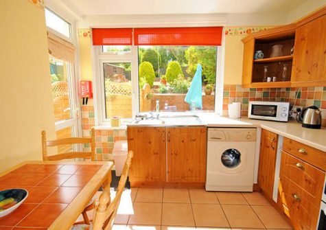 The kitchen & dining area @ Two Beaches, Paignton
