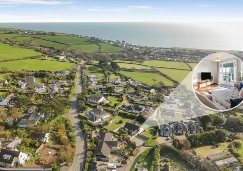 Two-Ways is a spacious & modern bungalow that's just a short walk to stunning Praa Sands Beach