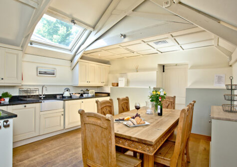 The kitchen & dining area at Twysden Cottage, West Charleton Grange, West Charleton