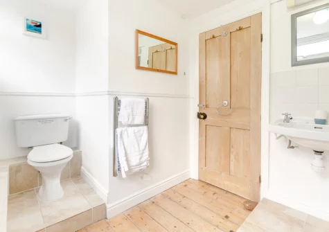 The bathoom at Upper Black Rock, St Ives