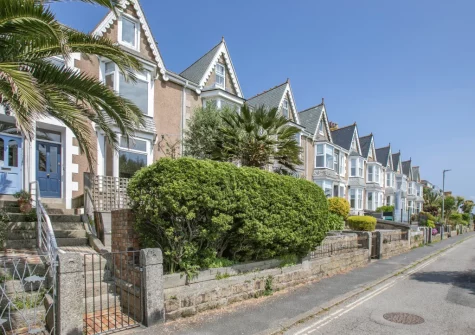 Upper Black Rock is located in a sought-after part of St Ives, with a fantastic array of shops, restaurants & pubs nearby