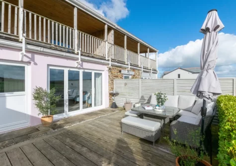 The decked terrace & outdoor sitting area at Urchins Peak, Little Petherick