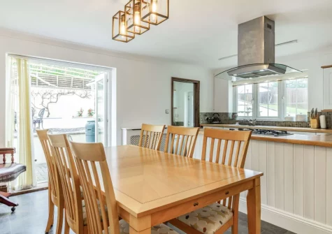 The dining area at Valentia, Bude