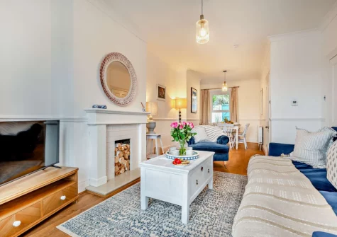 The living area at Valerian, Looe