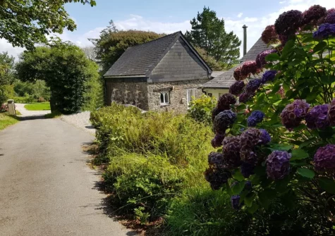 Valley View is in a delightfully peaceful setting close to the coast where walkers can enjoy exploring the spectacular South West Coastal Path