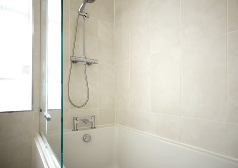 The bathroom at Verity Cottage, Trevose Head Lighthouse, Trevose