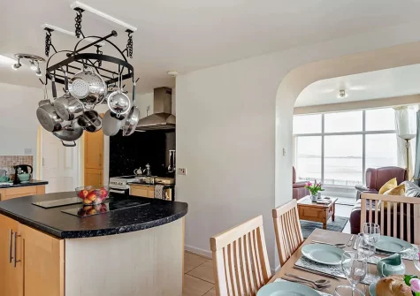 The kitchen & dining area at Villa Surfside, Phillack