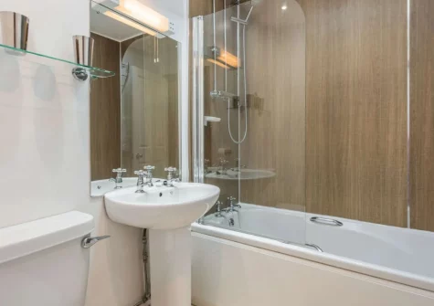 The bathroom at Wagon Linney, Lewdown