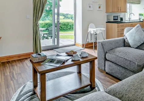 Waie Corner House, Zeal Monachorum is a delightful family-friendly 3-bedroom bungalow featuring heated swimming pool, fishing lakes, and adventure facilities. Perfectly positioned between Dartmoor and Exmoor for exploring Devon's treasures.