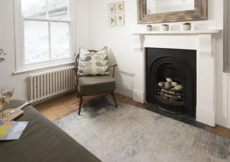 Walters on The Digey, St Ives is a characterful four-storey cottage in one of the town's most historic lanes, featuring cosy living spaces, rooftop sea views, and unbeatable access to beaches, galleries, and harbourside restaurants.