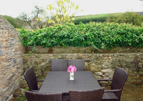 The private courtyard at Wassail Cottage, Yalberton