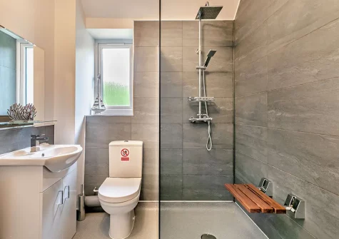 Bedroom #1 en-suite wetroom at Watergate, Mawgan Porth