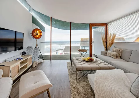 The living area at Waters Edge Retreat, Westward Ho!