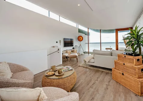The living area at Waters Edge Retreat, Westward Ho!