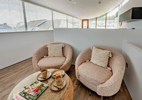 The living area at Waters Edge Retreat, Westward Ho!