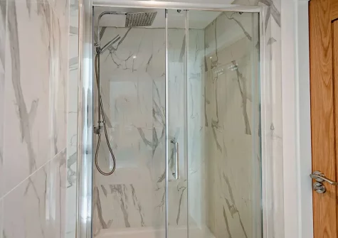 The shower room at Waters Edge Retreat, Westward Ho!