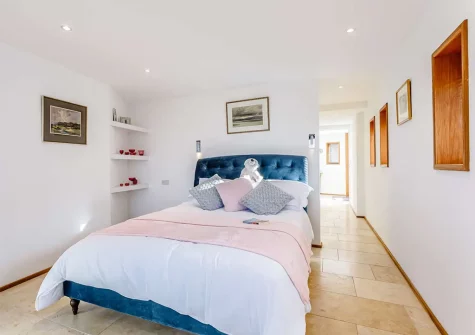 Bedroom #1 at Waterside, Lympstone