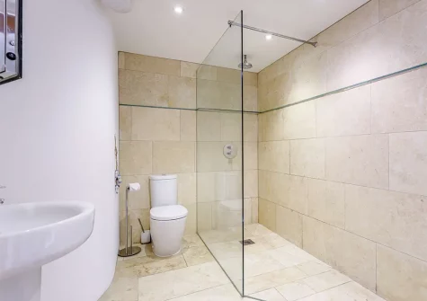 The shower room at Waterside, Lympstone