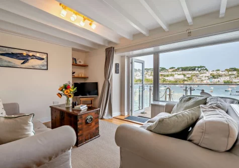 The living area at Waterwitch Cottage, Polruan