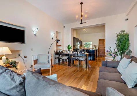 The living & dining area at Wave Watch, Newquay