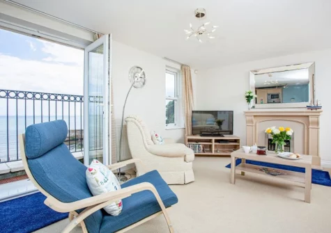 The living area at Waves at Great Cliff, Dawlish