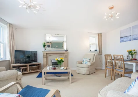 The living & dining area at Waves at Great Cliff, Dawlish