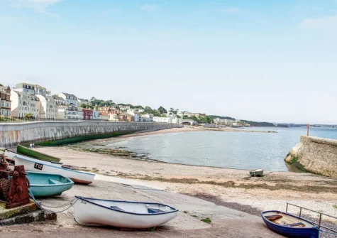 Dawlish has a long sandy beach which is perfect for summer day of swimming, exploring rock pools or sand castle building