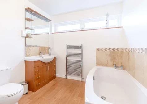 The first floor bathroom at Waves End, Babbacombe