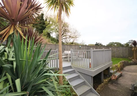 The garden & decked patio at Waves End, Babbacombe