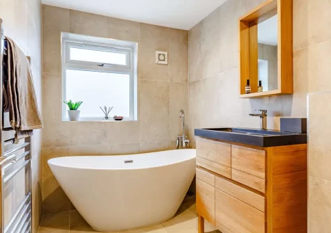 The bathroom at Wayfarer, Newquay