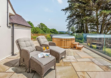The patio, hot tub & outdoor sitting area at Wayside, Saunton