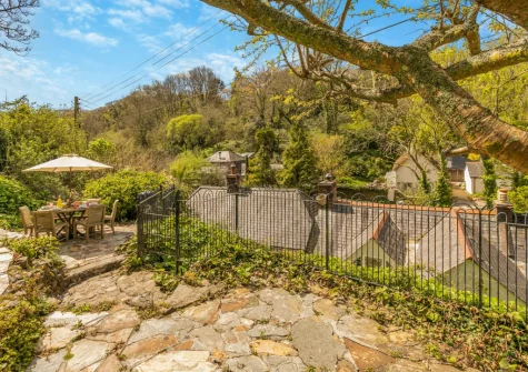 The patio & alfresco dining area at Wednesday Cottage, Helford