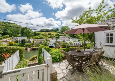 The patio & alfresco dining area at Well Too, Helford