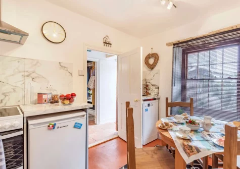 The kitchen & dining area at Wenmouth Cottage, Looe
