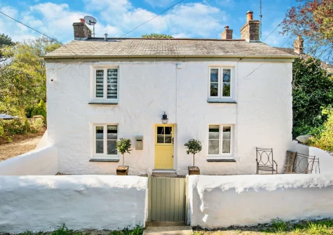 West Cottage is a recently renovated detached Cornish cottage, located in an idyllic rural hamlet