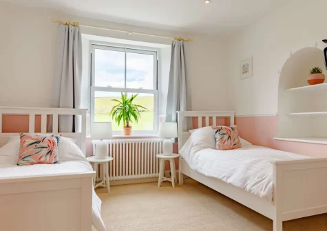 Bedroom #4 at West Park, Herodsfoot