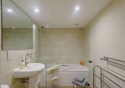 The bathroom at West Pennicknold Barn, Shebbear