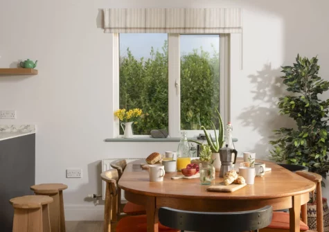 The kitchen breakfast area at Westaway House, Trelights