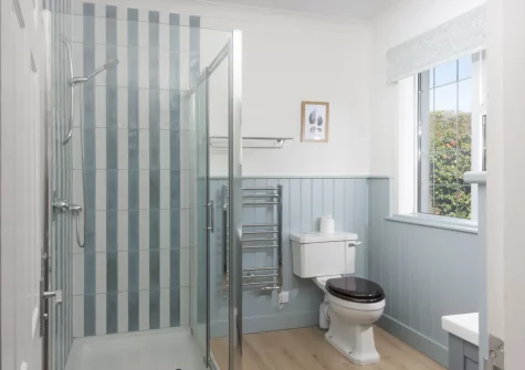 Bedroom #6 en-suite shower room at Westaway House, Trelights