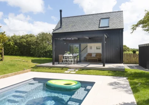 The poolhouse & outdoor swimming pool at Westaway House, Trelights