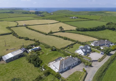 Westaway House serves up panoramic coastal views & beautiful rural views across to Bodmin Moor