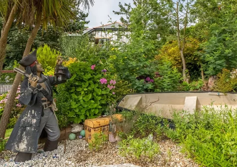 Enjoy the series of themed gardens, terraces and vantage points that Westfield, Newton Ferrers has to offer