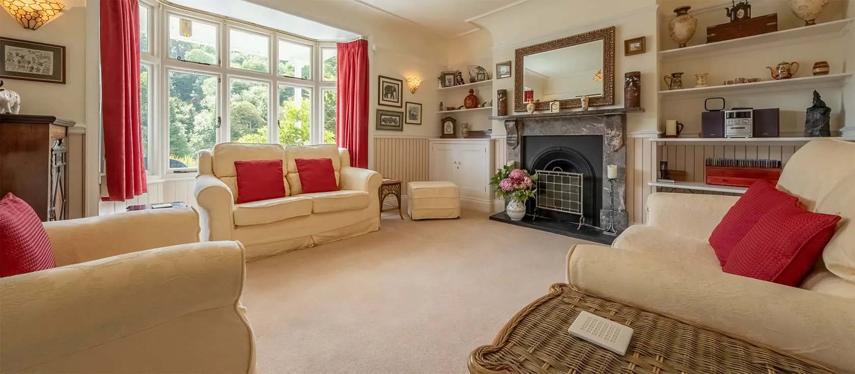 Westfield, Newton Ferrers is an exceptional four bedroom family home in Arts and Crafts style with terraced gardens overlooking the river and Noss Mayo village. Traditionally furnished with large eat-in kitchen, dining, sitting room & Orangery conservatory.