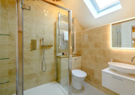 The en-suite bathroom at Weston Farm Barn, East Knowstone