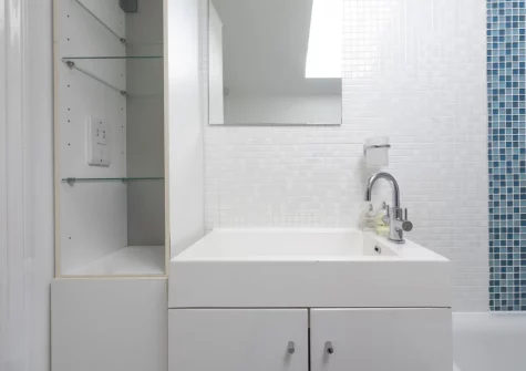 The bathroom at Westover Cottage, St Mawes