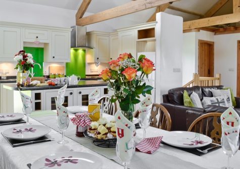 The dining area at What a Beauty, Higher Churchtown Farm, Tresmeer