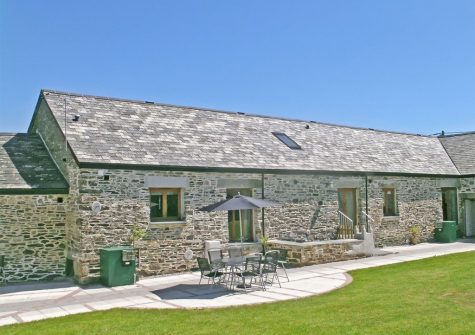 The patio at What a Beauty, Higher Churchtown Farm, Tresmeer