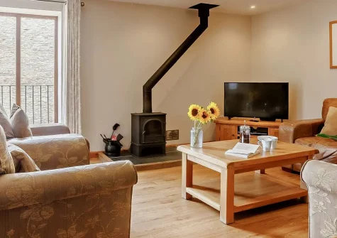 White Park, Launceston is a characterful barn conversion in peaceful countryside settings. Enjoy spacious family-friendly interiors, private gardens with play area, and convenient access to Cornwall's attractions for memorable stays.